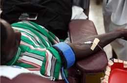 Thất nghiệp, giới trẻ Ghana bán máu 